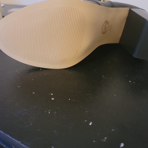 Booties - Picture 3 of 7